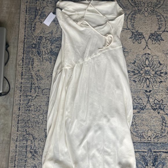 ASTR the Label Gaia Midi Dress - Size M / White - Picture 4 of 4